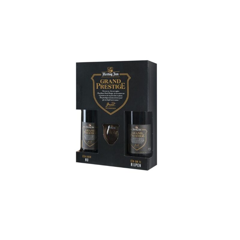 Speciaalbier in kratten met Duvel, Erdinger en La Trappe naast een biercadeau met glas